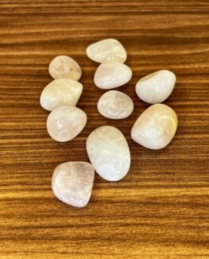 PIERRE ROULÉE EN QUARTZ ROSE