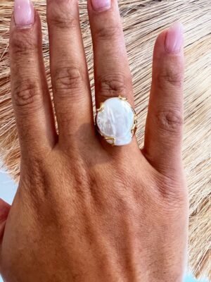 IMG_7166 Bague Dorée Perle Baroque Naturelle – Élégance Intemporelle & Douceur Féminine